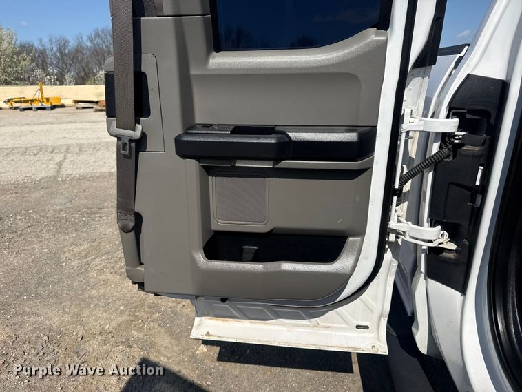 image for item DO8463 2018 Ford F150 Ext. Cab pickup truck