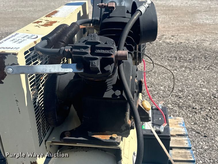 image for item DO8472 Ingersoll Rand 2575 air compressor
