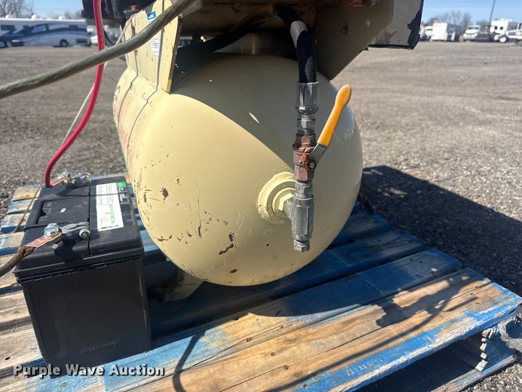 image for item DO8472 Ingersoll Rand 2575 air compressor