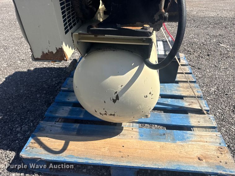 image for item DO8472 Ingersoll Rand 2575 air compressor