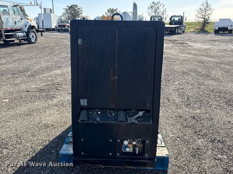 image for item DO8474 Miller Big Blue 600 Pro welder