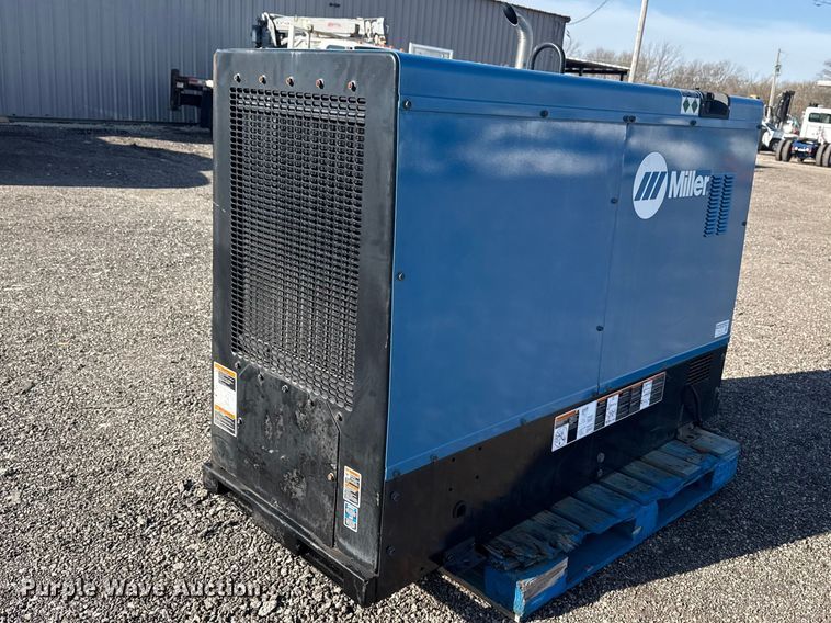 image for item DO8474 Miller Big Blue 600 Pro welder