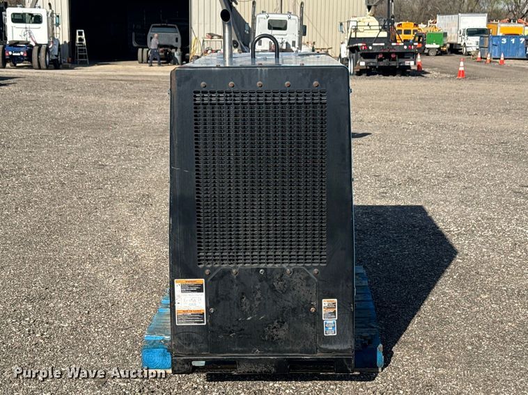 image for item DO8474 Miller Big Blue 600 Pro welder