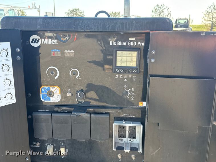 image for item DO8474 Miller Big Blue 600 Pro welder