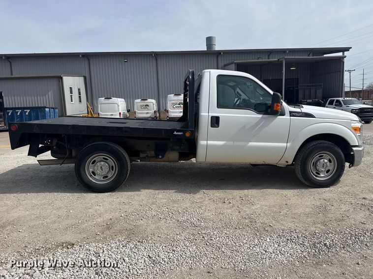 image for item DQ4347 2012 Ford F250 Super Duty XL flatbed pickup truck