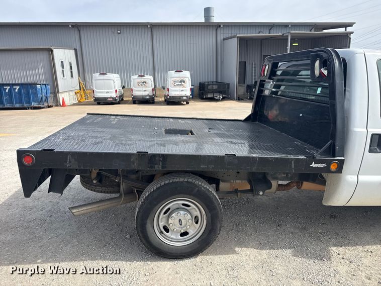 image for item DQ4347 2012 Ford F250 Super Duty XL flatbed pickup truck