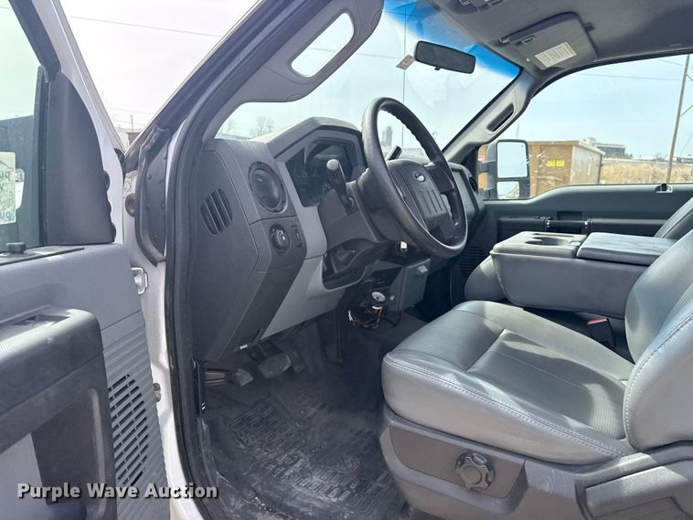 image for item DQ4347 2012 Ford F250 Super Duty XL flatbed pickup truck