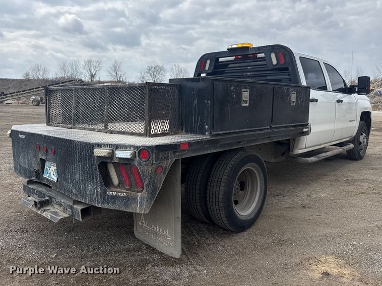 image for item DQ4361 2015 Chevrolet Silverado 3500HD Crew Cab flatbed pickup truck