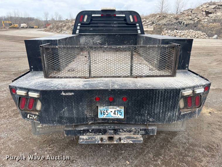 image for item DQ4361 2015 Chevrolet Silverado 3500HD Crew Cab flatbed pickup truck