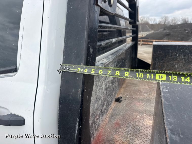 image for item DQ4361 2015 Chevrolet Silverado 3500HD Crew Cab flatbed pickup truck
