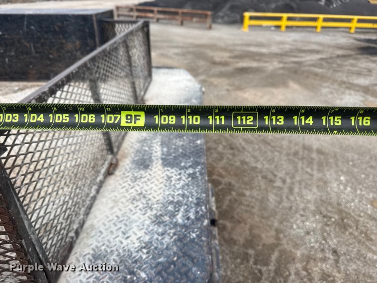 image for item DQ4361 2015 Chevrolet Silverado 3500HD Crew Cab flatbed pickup truck