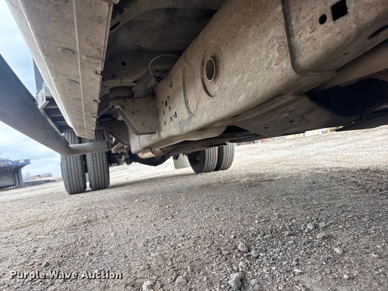 image for item DQ4361 2015 Chevrolet Silverado 3500HD Crew Cab flatbed pickup truck