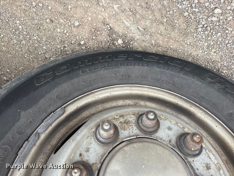 image for item DQ4361 2015 Chevrolet Silverado 3500HD Crew Cab flatbed pickup truck