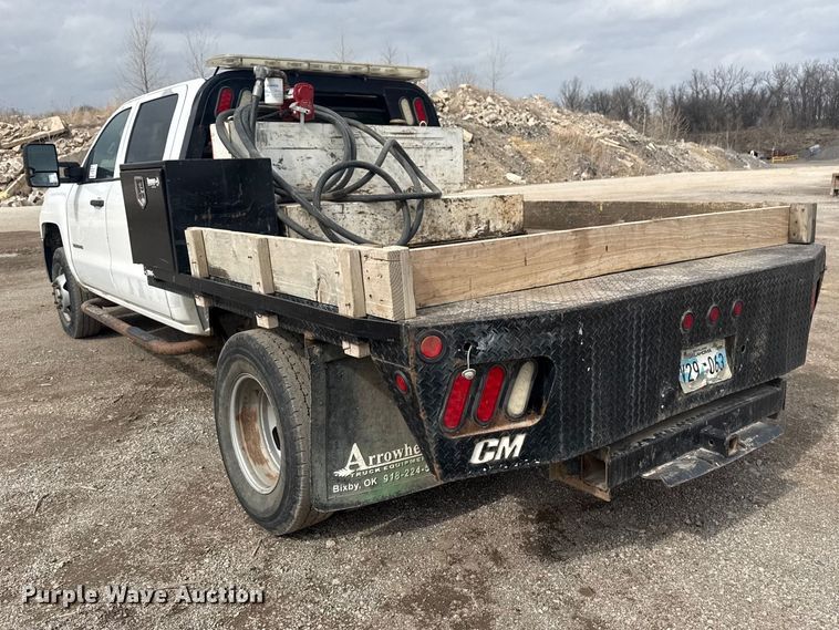 image for item DQ4362 2015 Chevrolet Silverado 3500HD Crew Cab flatbed pickup truck