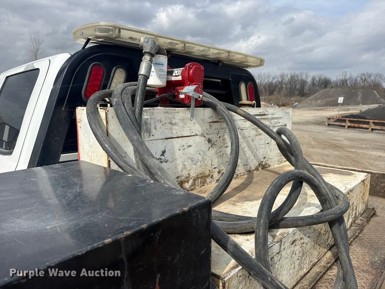 image for item DQ4362 2015 Chevrolet Silverado 3500HD Crew Cab flatbed pickup truck