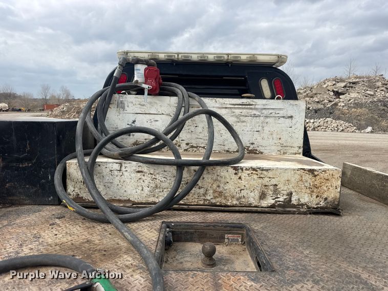 image for item DQ4362 2015 Chevrolet Silverado 3500HD Crew Cab flatbed pickup truck