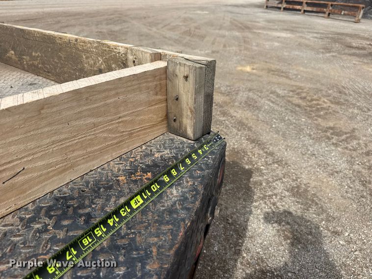 image for item DQ4362 2015 Chevrolet Silverado 3500HD Crew Cab flatbed pickup truck