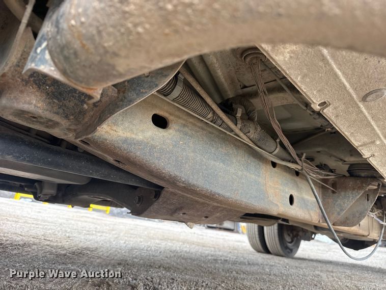 image for item DQ4362 2015 Chevrolet Silverado 3500HD Crew Cab flatbed pickup truck