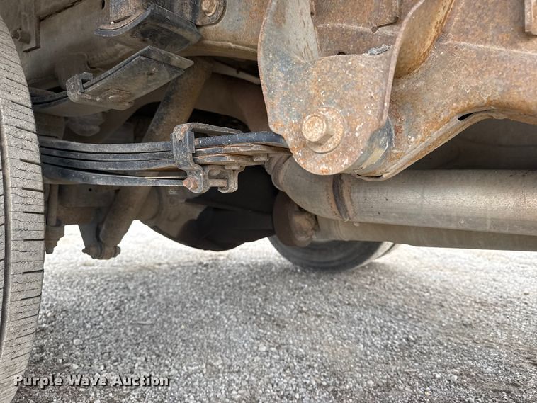 image for item DQ4362 2015 Chevrolet Silverado 3500HD Crew Cab flatbed pickup truck