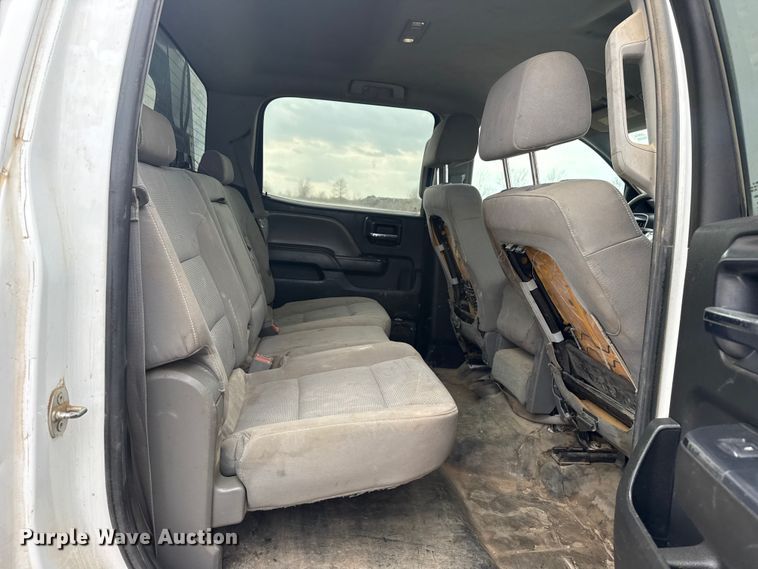 image for item DQ4362 2015 Chevrolet Silverado 3500HD Crew Cab flatbed pickup truck