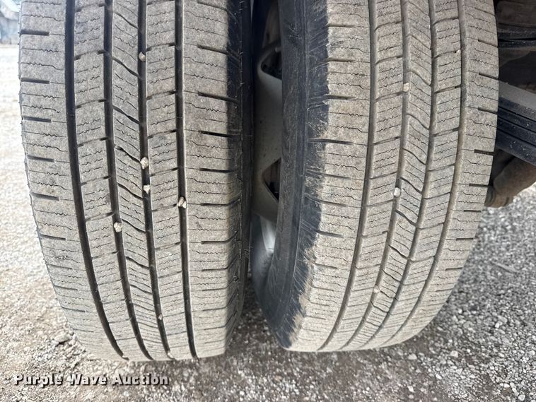 image for item DQ4362 2015 Chevrolet Silverado 3500HD Crew Cab flatbed pickup truck