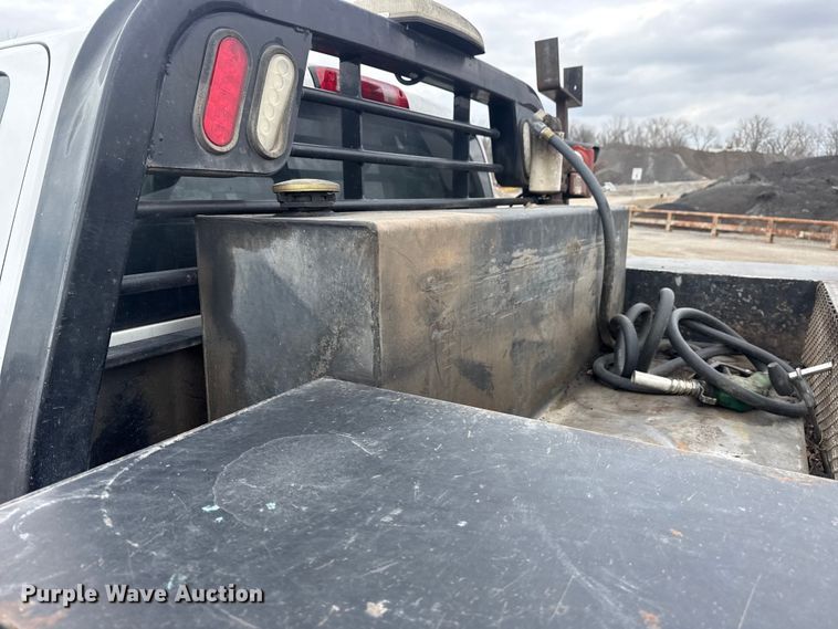 image for item DQ4363 2017 Chevrolet Silverado 3500HD Crew Cab flatbed pickup truck