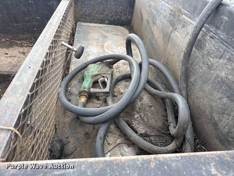 image for item DQ4363 2017 Chevrolet Silverado 3500HD Crew Cab flatbed pickup truck