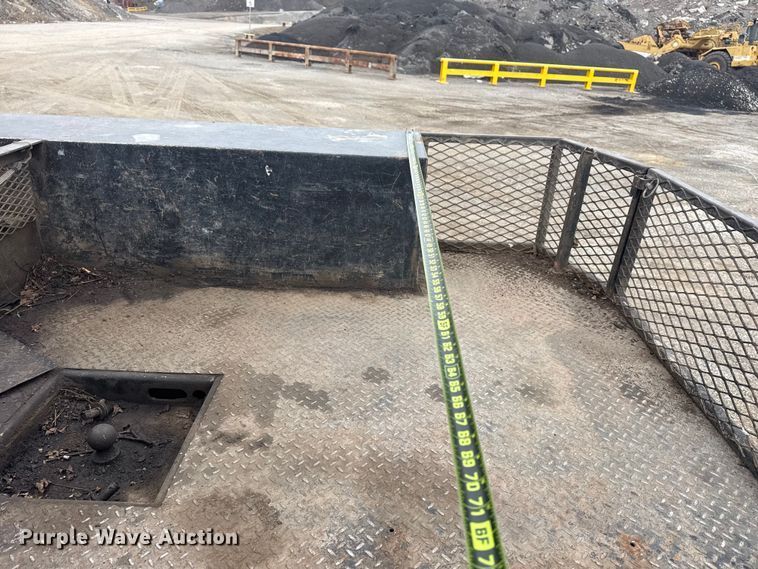 image for item DQ4363 2017 Chevrolet Silverado 3500HD Crew Cab flatbed pickup truck