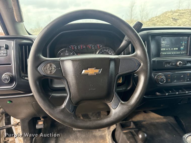 image for item DQ4363 2017 Chevrolet Silverado 3500HD Crew Cab flatbed pickup truck