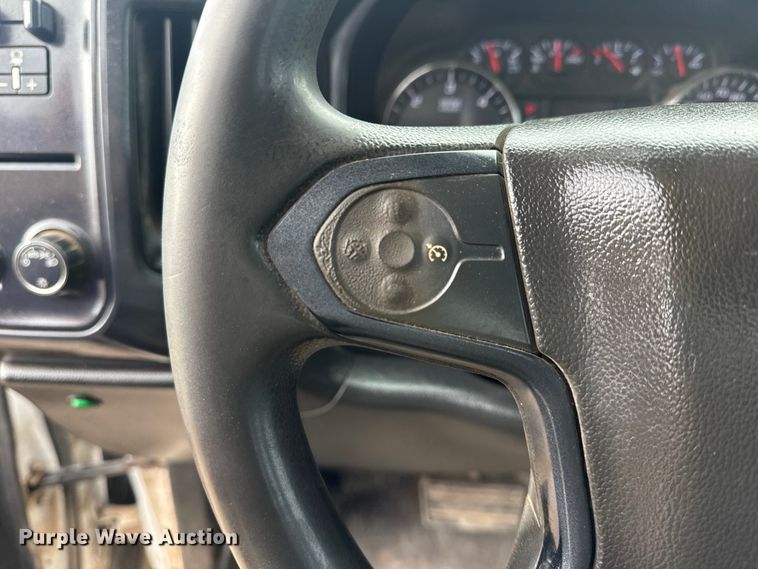 image for item DQ4363 2017 Chevrolet Silverado 3500HD Crew Cab flatbed pickup truck