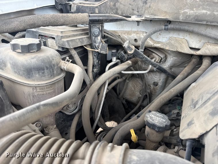 image for item DQ4363 2017 Chevrolet Silverado 3500HD Crew Cab flatbed pickup truck