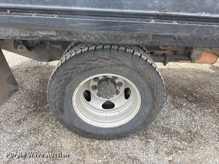 image for item DQ4363 2017 Chevrolet Silverado 3500HD Crew Cab flatbed pickup truck