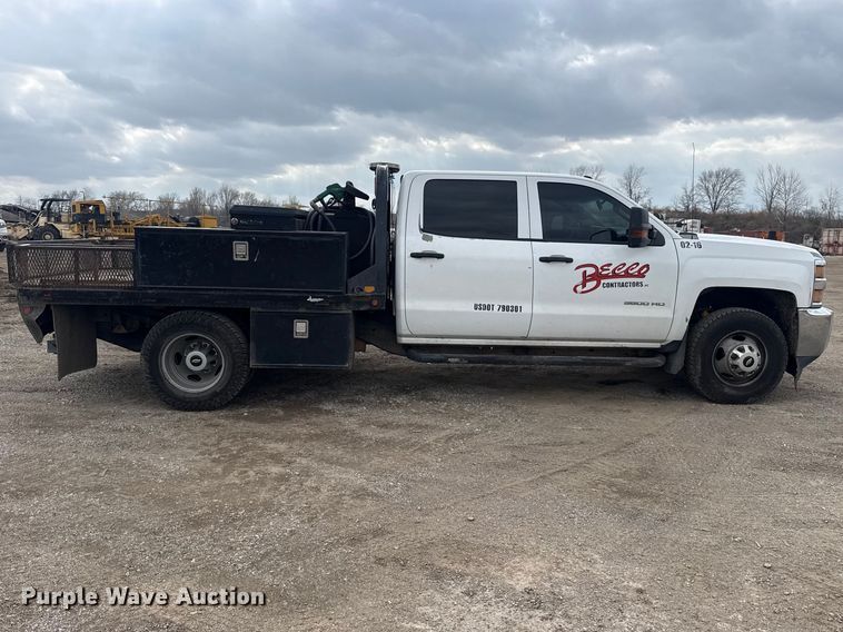 image for item DQ4364 2016 Chevrolet Silverado 3500HD Crew Cab flatbed pickup truck
