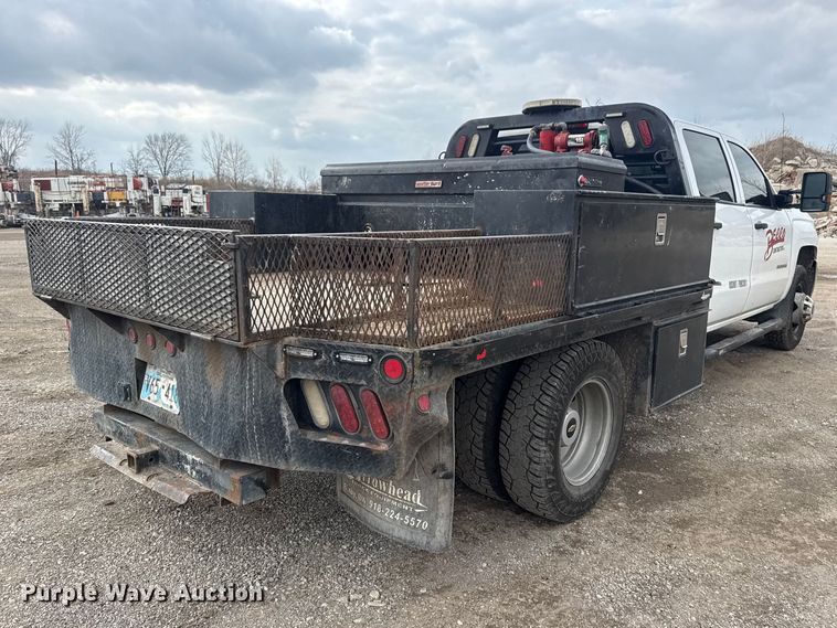 image for item DQ4364 2016 Chevrolet Silverado 3500HD Crew Cab flatbed pickup truck