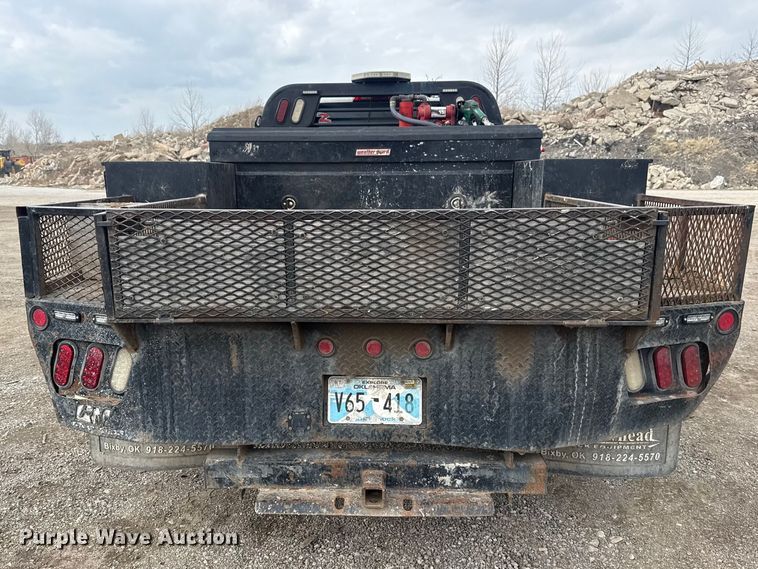 image for item DQ4364 2016 Chevrolet Silverado 3500HD Crew Cab flatbed pickup truck