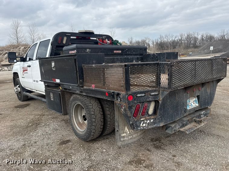 image for item DQ4364 2016 Chevrolet Silverado 3500HD Crew Cab flatbed pickup truck