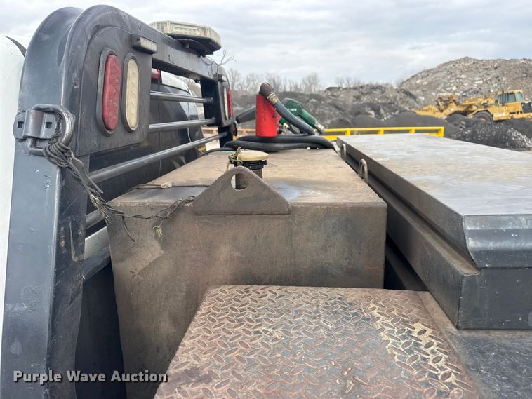 image for item DQ4364 2016 Chevrolet Silverado 3500HD Crew Cab flatbed pickup truck