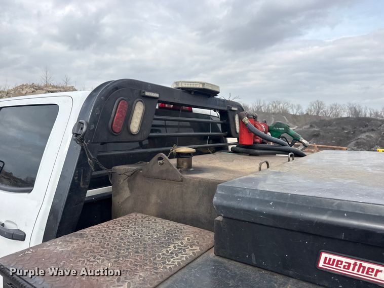 image for item DQ4364 2016 Chevrolet Silverado 3500HD Crew Cab flatbed pickup truck