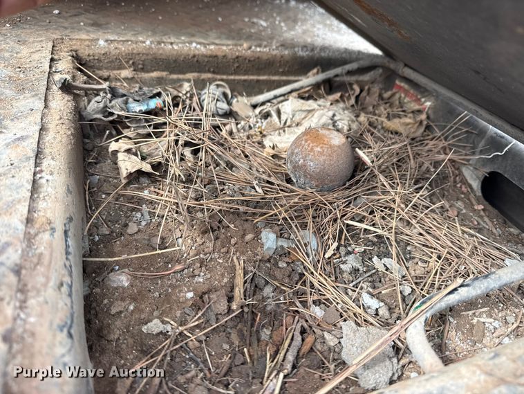 image for item DQ4364 2016 Chevrolet Silverado 3500HD Crew Cab flatbed pickup truck