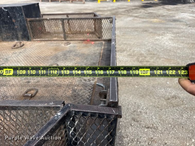 image for item DQ4364 2016 Chevrolet Silverado 3500HD Crew Cab flatbed pickup truck