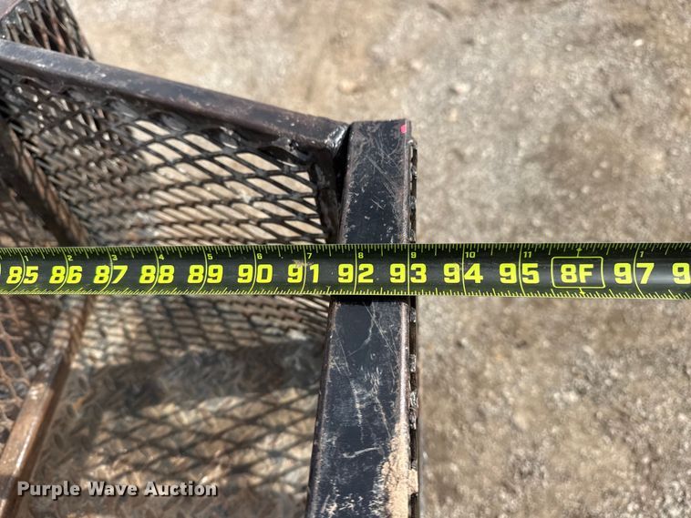 image for item DQ4364 2016 Chevrolet Silverado 3500HD Crew Cab flatbed pickup truck