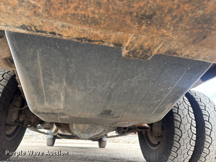 image for item DQ4364 2016 Chevrolet Silverado 3500HD Crew Cab flatbed pickup truck