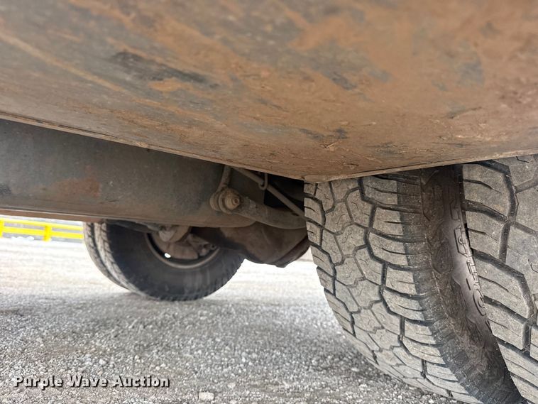 image for item DQ4364 2016 Chevrolet Silverado 3500HD Crew Cab flatbed pickup truck