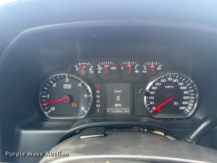 image for item DQ4364 2016 Chevrolet Silverado 3500HD Crew Cab flatbed pickup truck