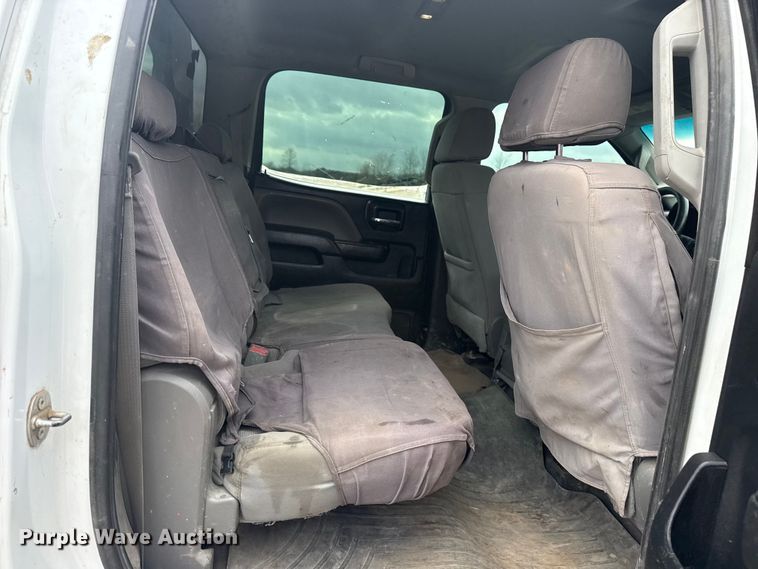 image for item DQ4364 2016 Chevrolet Silverado 3500HD Crew Cab flatbed pickup truck