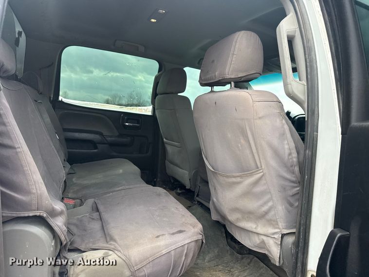 image for item DQ4364 2016 Chevrolet Silverado 3500HD Crew Cab flatbed pickup truck