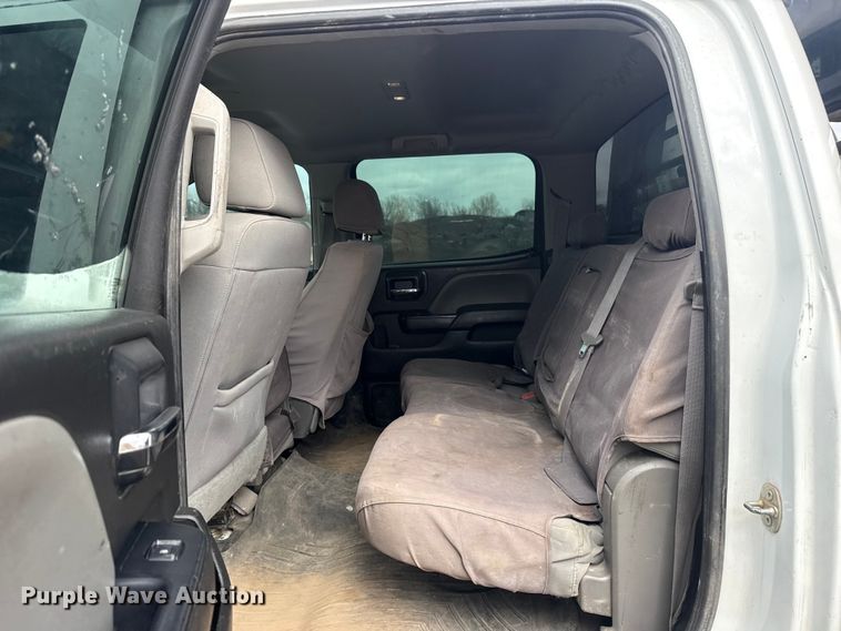 image for item DQ4364 2016 Chevrolet Silverado 3500HD Crew Cab flatbed pickup truck