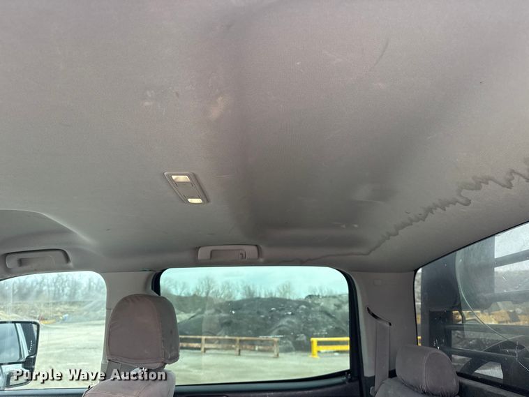 image for item DQ4364 2016 Chevrolet Silverado 3500HD Crew Cab flatbed pickup truck