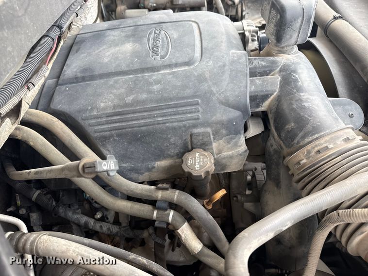 image for item DQ4364 2016 Chevrolet Silverado 3500HD Crew Cab flatbed pickup truck