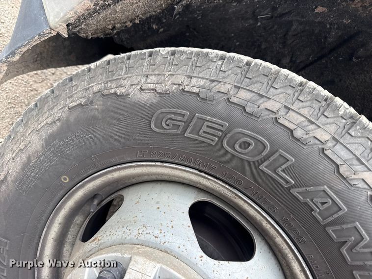 image for item DQ4364 2016 Chevrolet Silverado 3500HD Crew Cab flatbed pickup truck